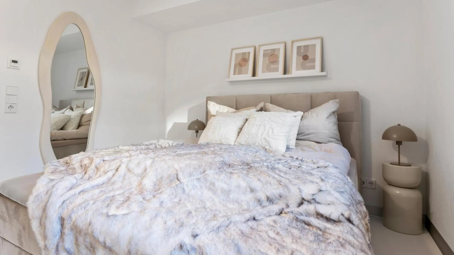 Stuttgart Lux Living - Stilvolles Wohnen Im Zentrum 0*,