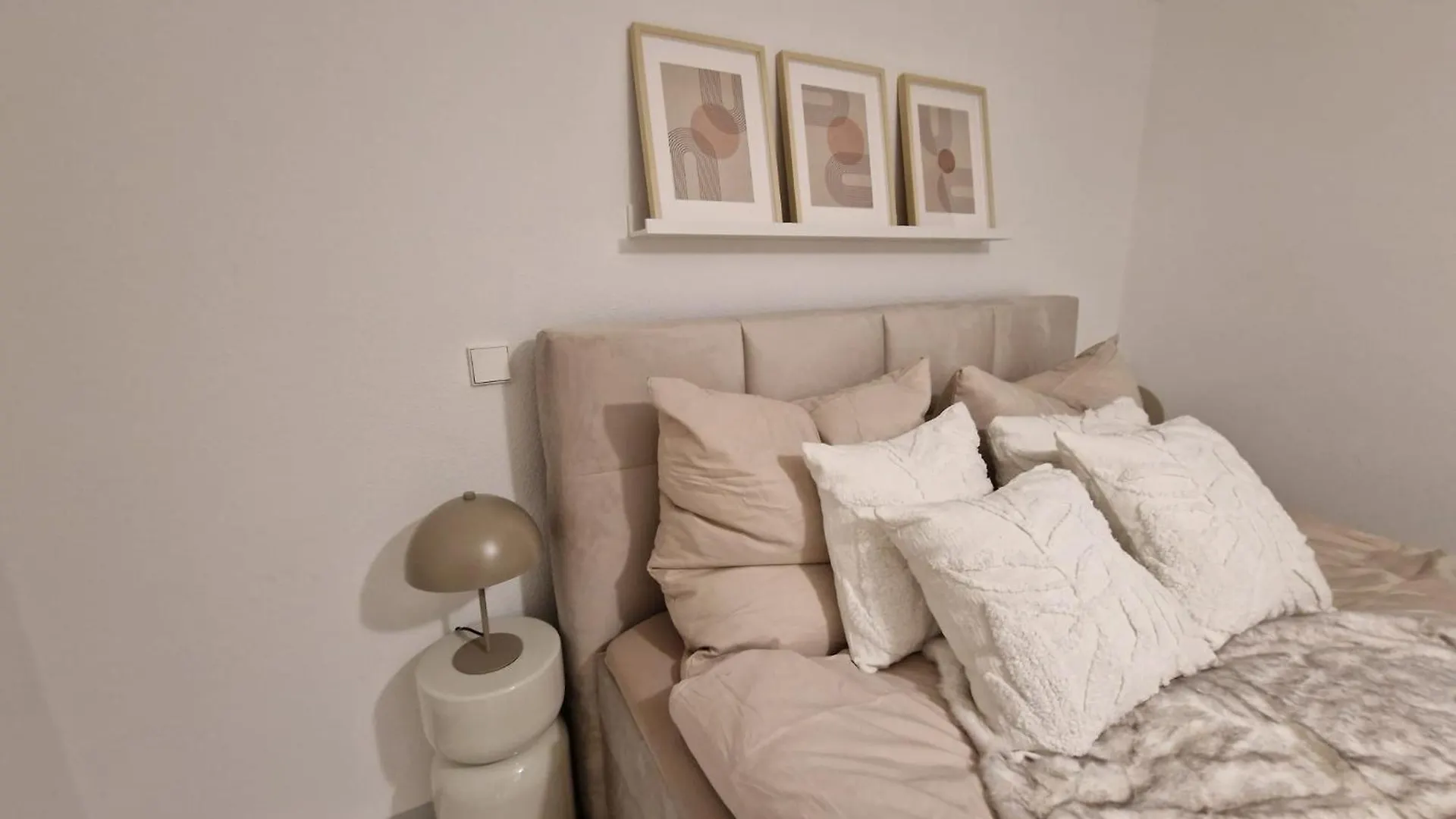Stuttgart Lux Living - Stilvolles Wohnen Im Zentrum 0*,