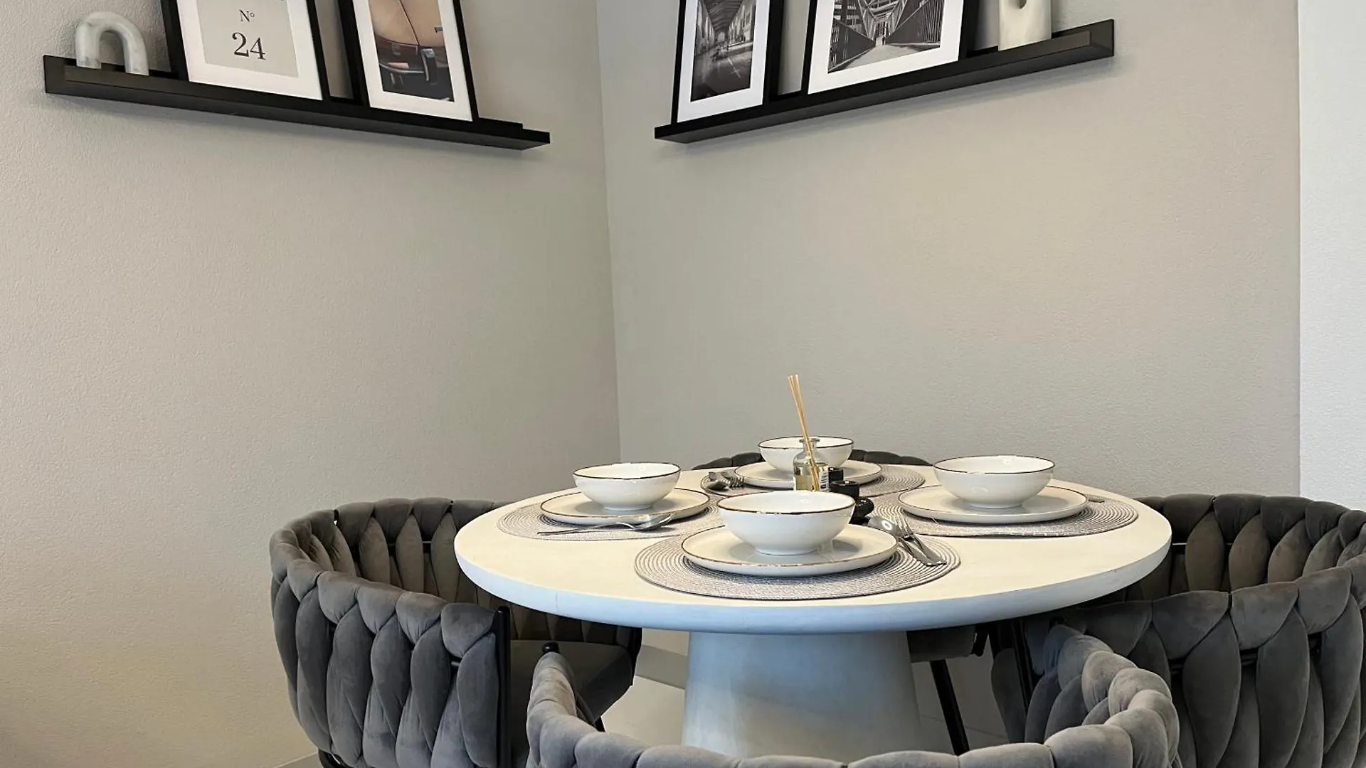Apartment Stuttgart Lux Living - Stilvolles Wohnen Im Zentrum Germany